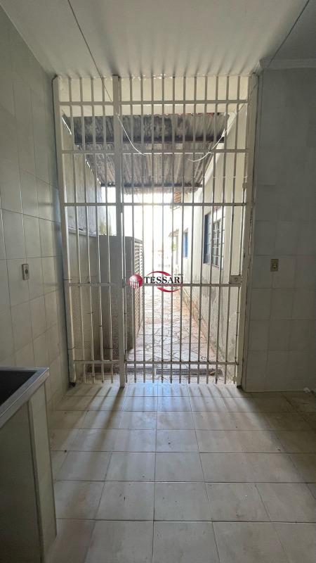 Casa com 2 quartos para aluguel, 180m² — foto 15 de 18