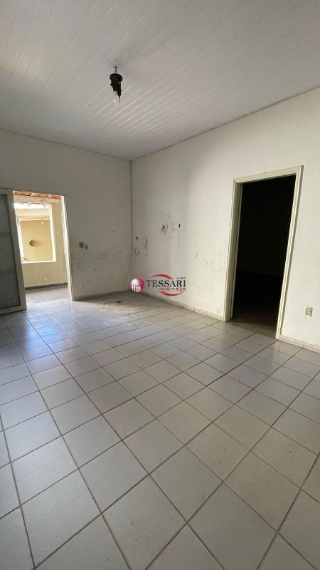 Casa com 2 quartos para aluguel, 180m² — foto 3 de 18
