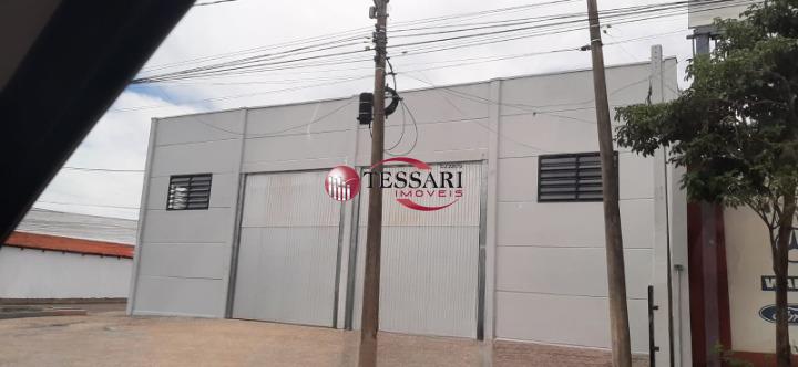 Loja / Salão / Ponto Comercial para aluguel, 305m² — foto 1 de 4