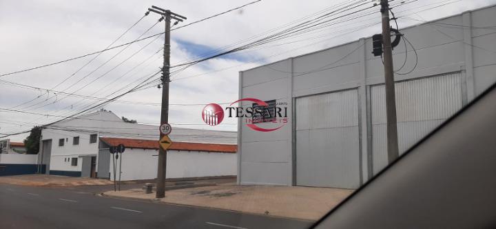 Loja / Salão / Ponto Comercial para aluguel, 305m² — foto 3 de 4