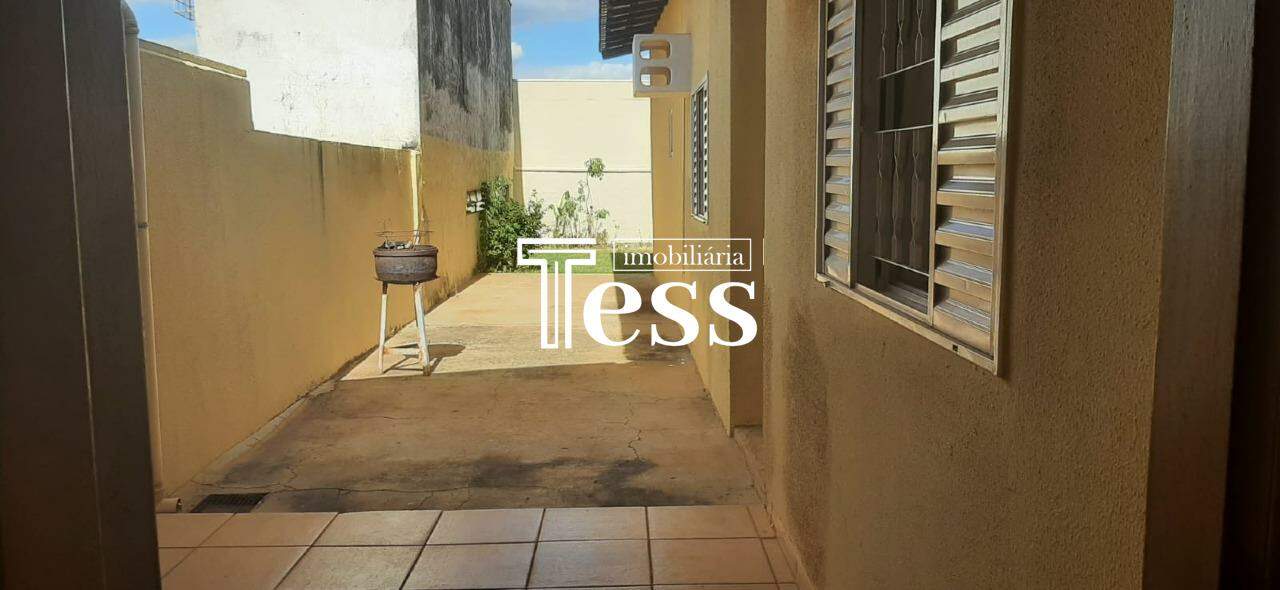 Casa com 3 quartos para aluguel, 160m² — foto 22 de 23