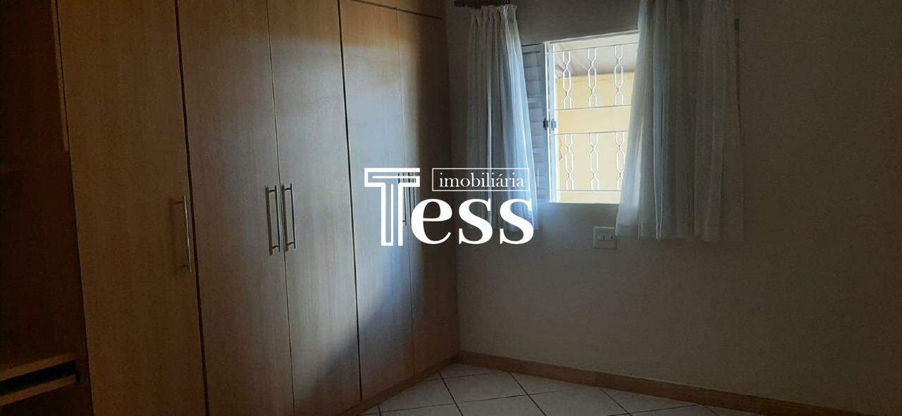 Casa com 3 quartos para aluguel, 160m² — foto 10 de 23