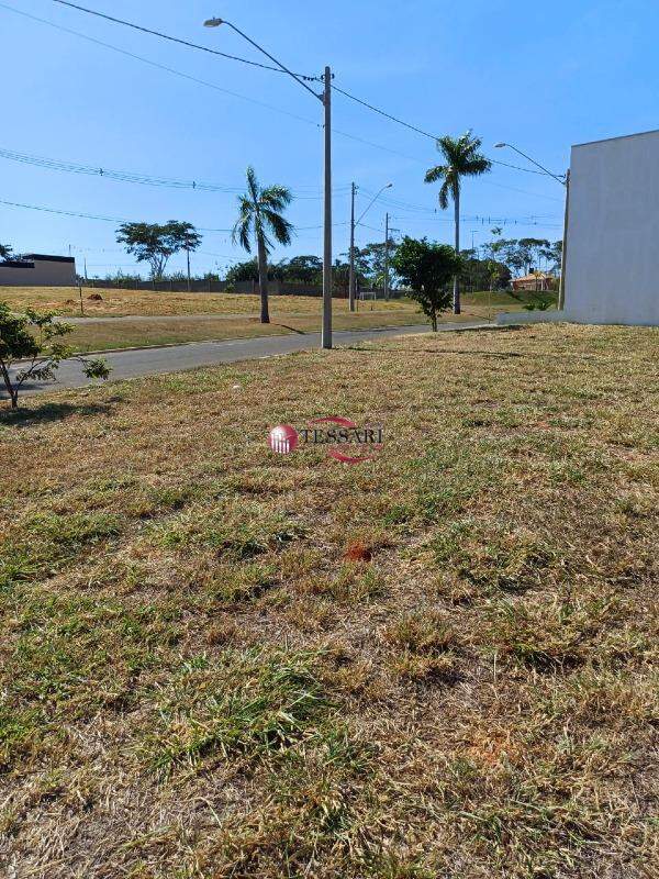 Terreno / Lote / Condomínio à venda, 232m² — foto 2 de 14