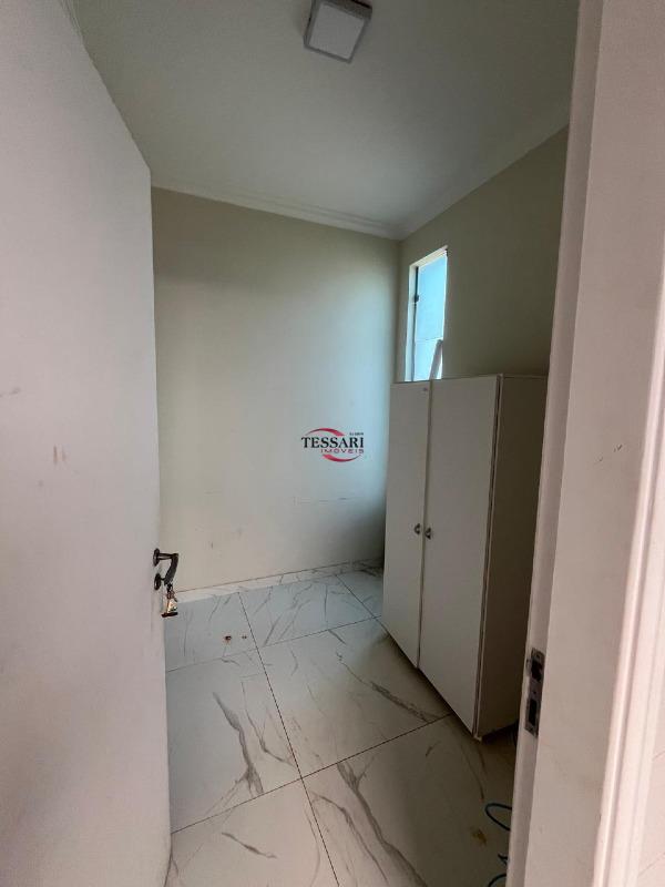 Casa de Condomínio com 3 quartos para aluguel, 350m² — foto 22 de 30