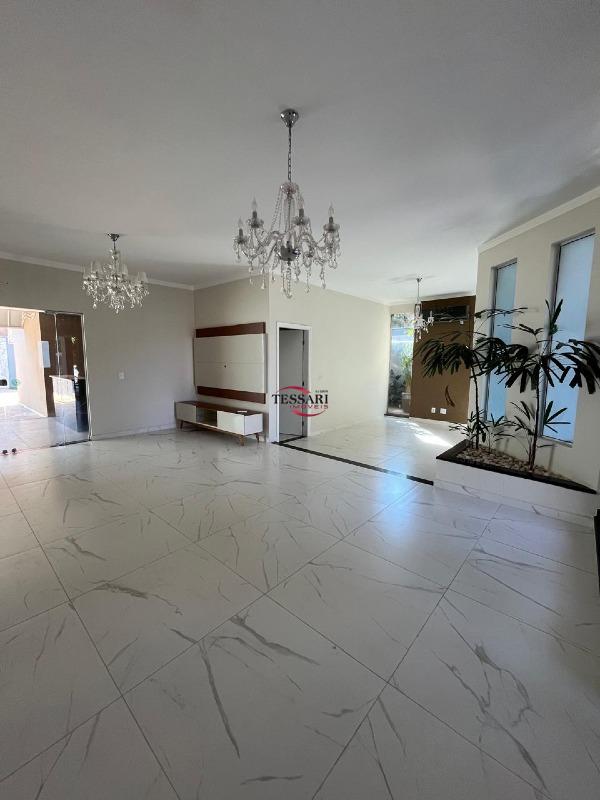 Casa de Condomínio com 3 quartos para aluguel, 350m² — foto 5 de 30