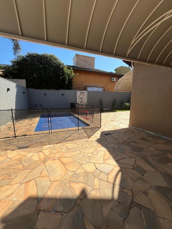 Casa de Condomínio com 3 quartos para aluguel, 350m² — foto 29 de 30