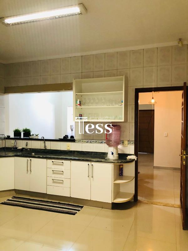 Casa com 3 quartos à venda, 201m² — foto 11 de 23