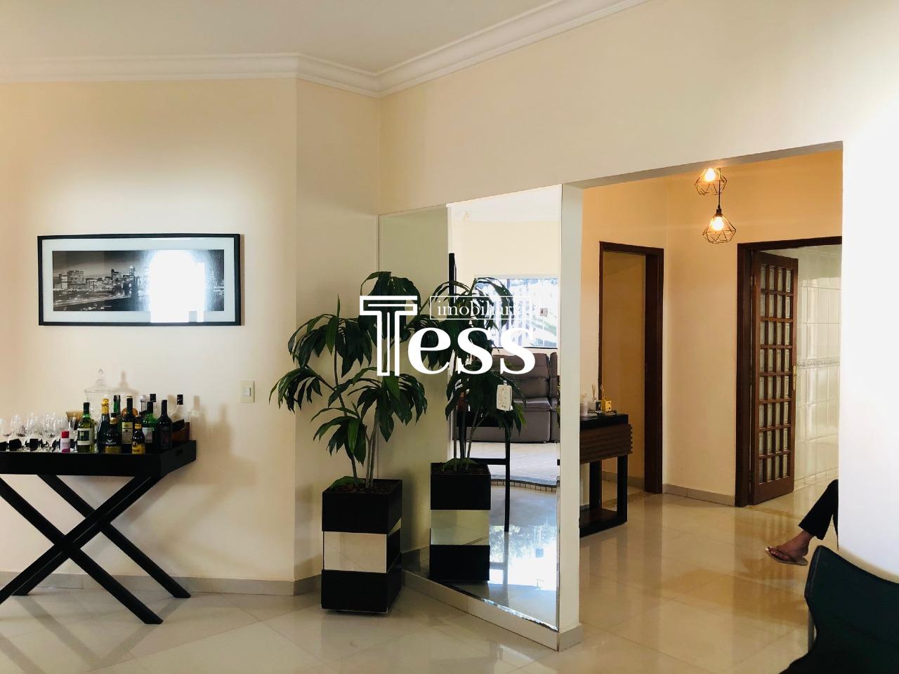 Casa com 3 quartos à venda, 201m² — foto 4 de 23