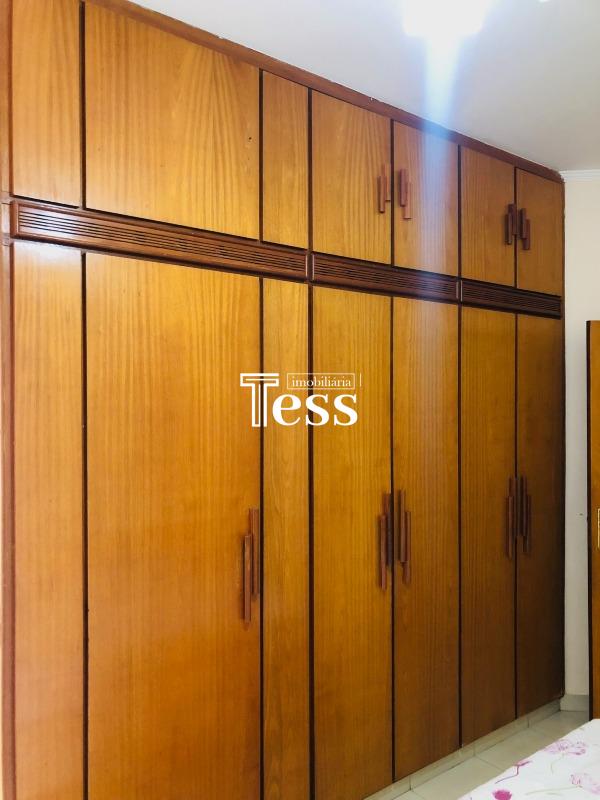 Casa com 3 quartos à venda, 201m² — foto 18 de 23