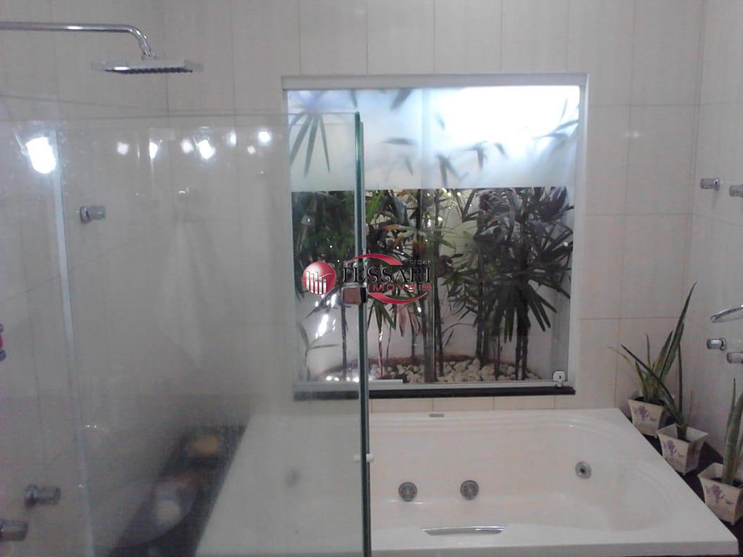 Casa de Condomínio com 3 quartos à venda, 200m² — foto 8 de 10