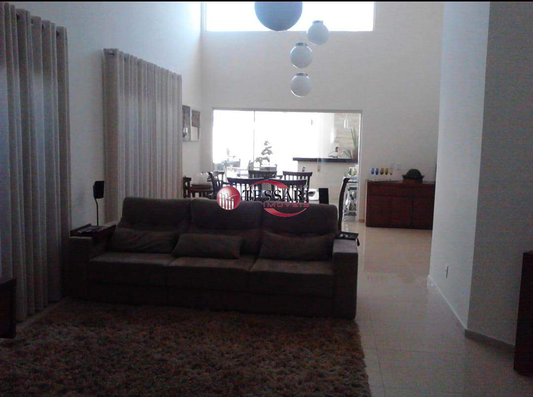 Casa de Condomínio com 3 quartos à venda, 200m² — foto 5 de 10