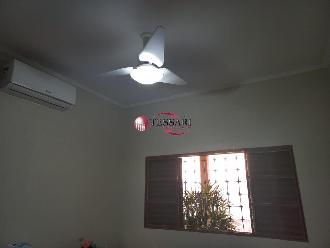 Casa com 3 quartos à venda, 220m² — foto 9 de 18
