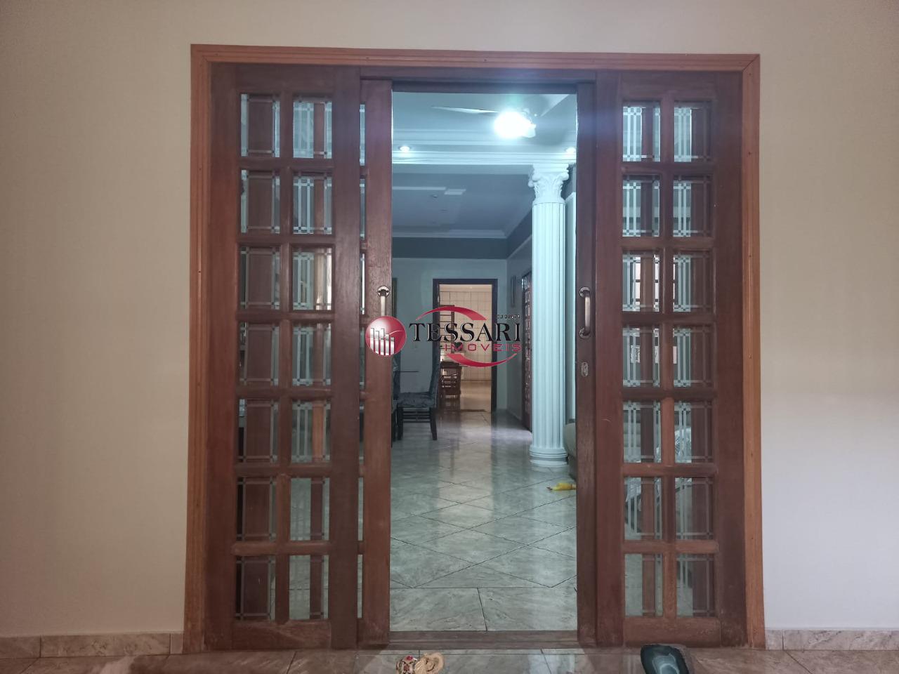 Casa com 3 quartos à venda, 220m² — foto 15 de 18