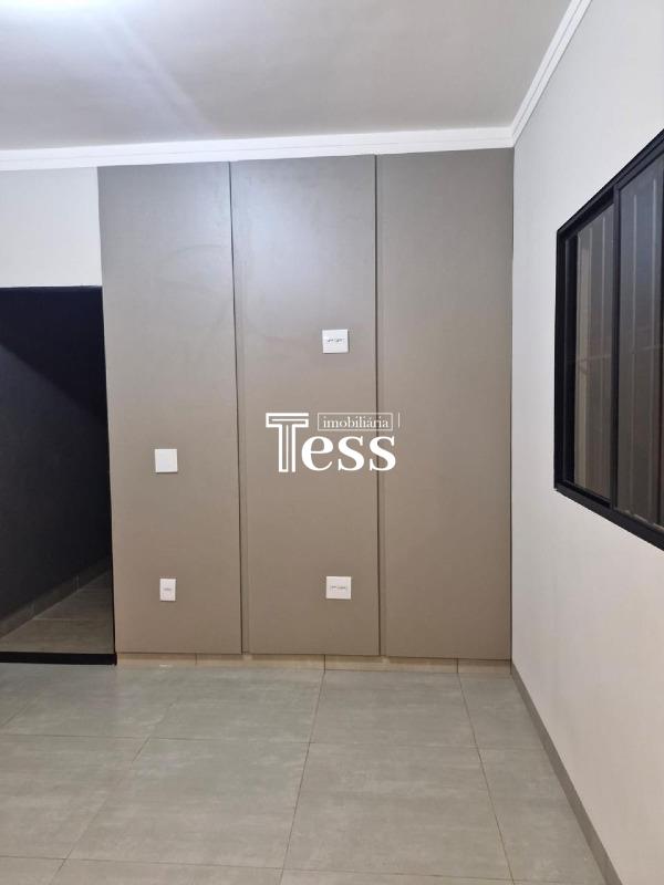 Casa com 2 quartos à venda, 55m² — foto 2 de 16