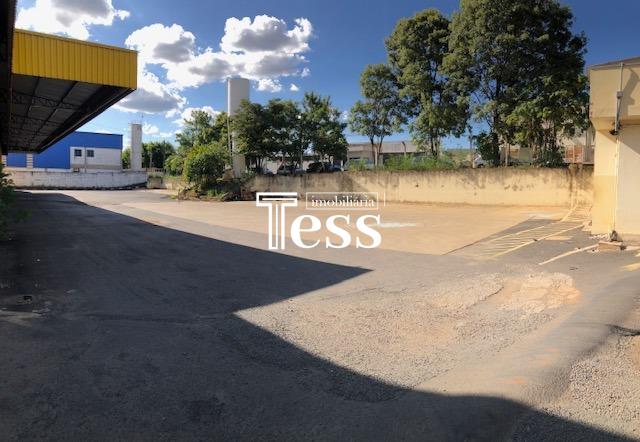 Loja / Salão / Ponto Comercial para aluguel, 3000m² — foto 2 de 15