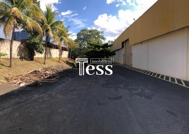 Loja / Salão / Ponto Comercial para aluguel, 3000m² — foto 14 de 15
