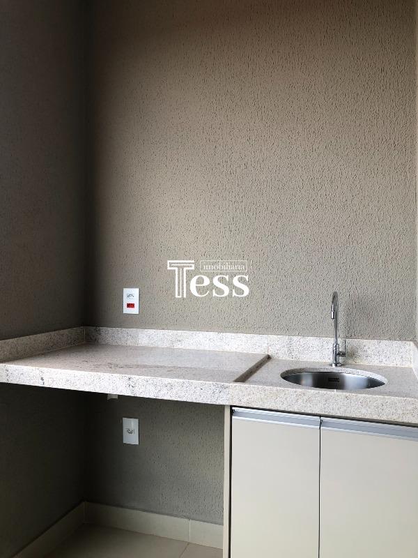 Apartamento com 2 quartos para aluguel, 66m² — foto 2 de 14
