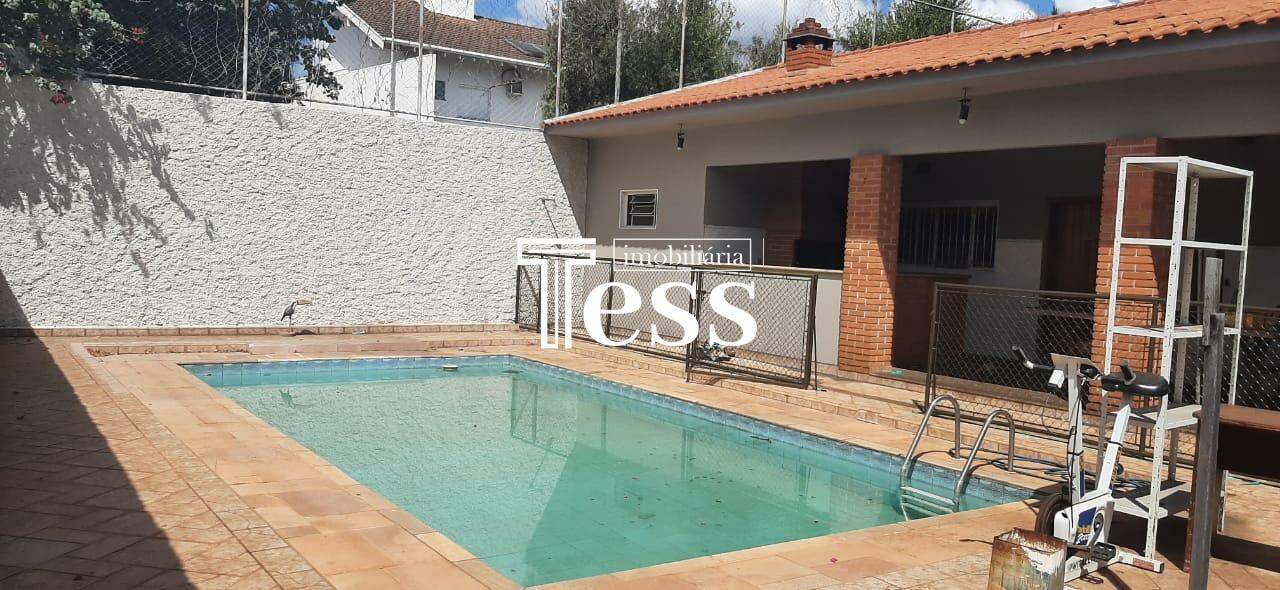 Casa com 4 quartos à venda, 509m² — foto 2 de 23