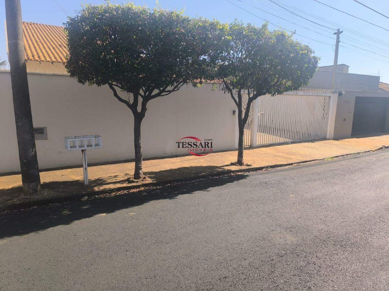 Casa com 3 quartos à venda, 320m² — foto 3 de 20