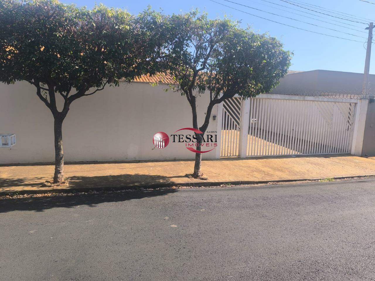 Casa com 3 quartos à venda, 320m² — foto 2 de 20