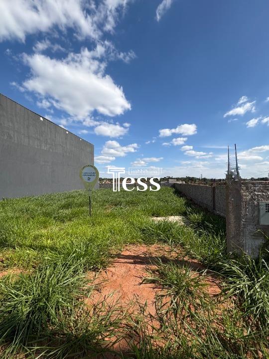 Terreno / Lote / Condomínio à venda, 273m² — foto 2 de 2