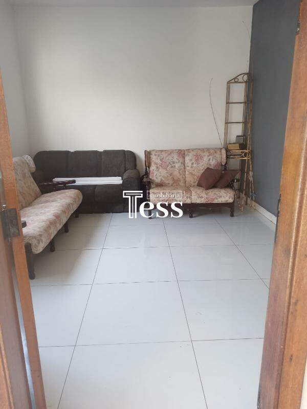 Casa com 3 quartos à venda, 300m² — foto 3 de 12