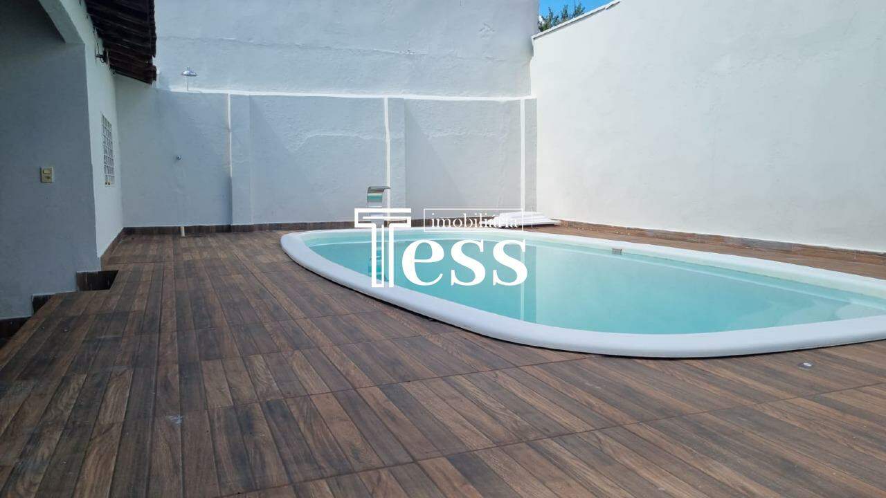 Casa com 3 quartos à venda, 300m² — foto 8 de 12