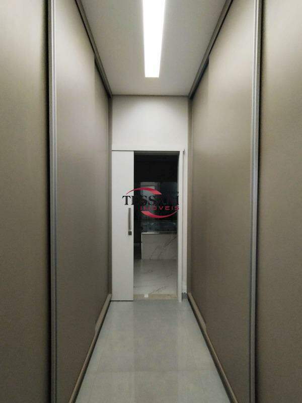 Casa de Condomínio com 3 quartos à venda, 225m² — foto 11 de 25