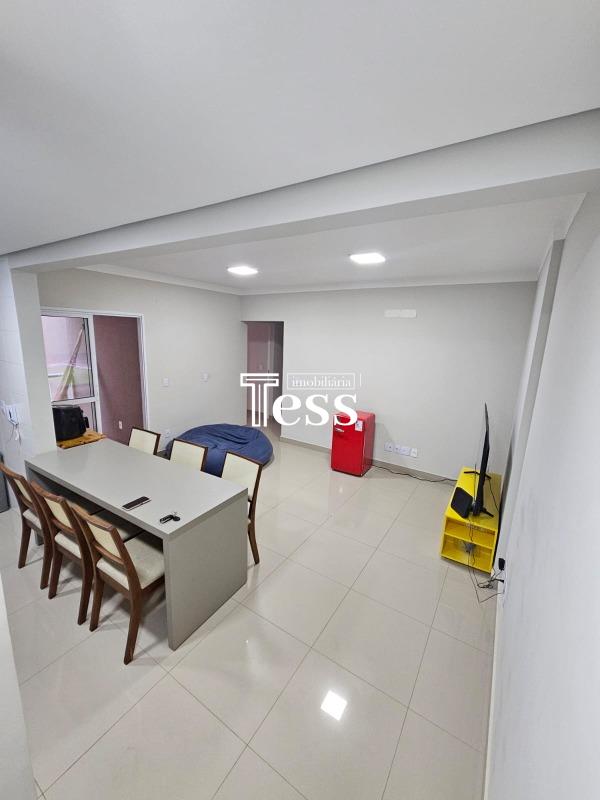 Apartamento com 3 quartos para aluguel, 90m² — foto 3 de 15