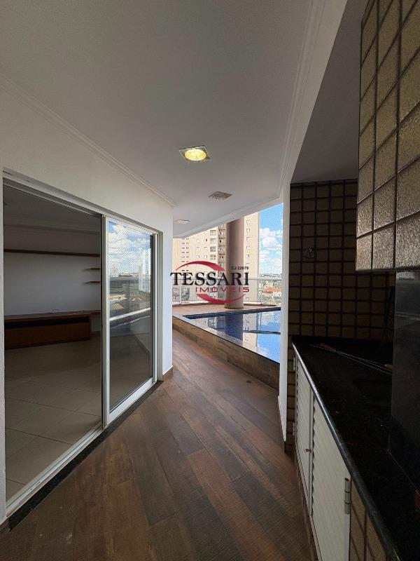 Apartamento com 4 quartos para aluguel, 330m² — foto 2 de 28