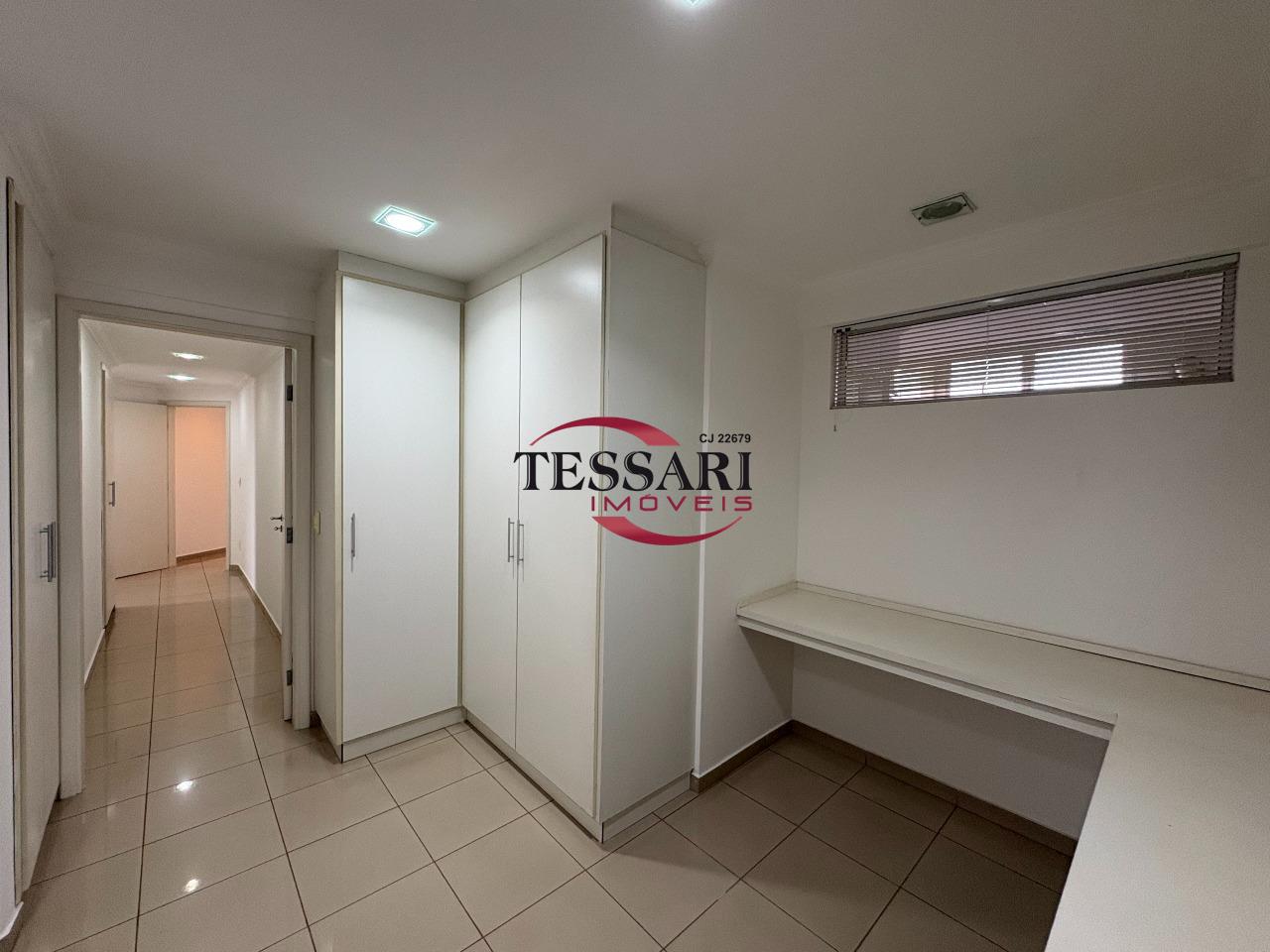 Apartamento com 4 quartos para aluguel, 330m² — foto 19 de 28