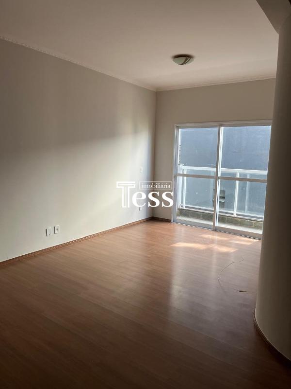 Apartamento com 3 quartos para aluguel, 80m² — foto 4 de 16