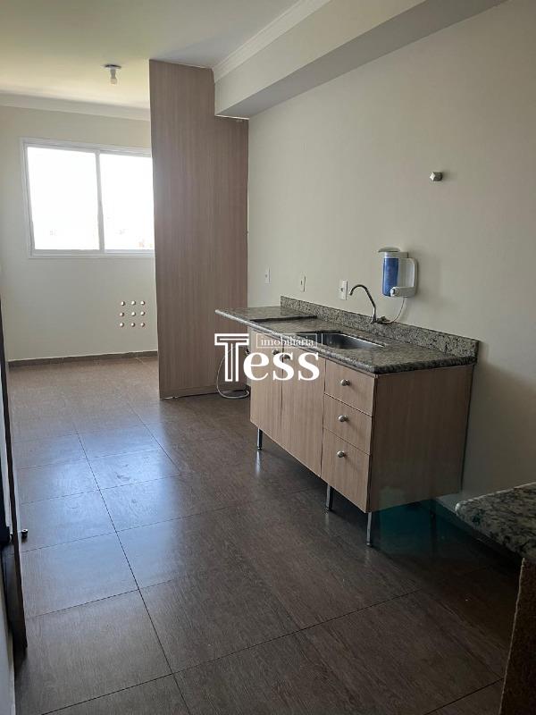 Apartamento com 3 quartos para aluguel, 80m² — foto 13 de 16