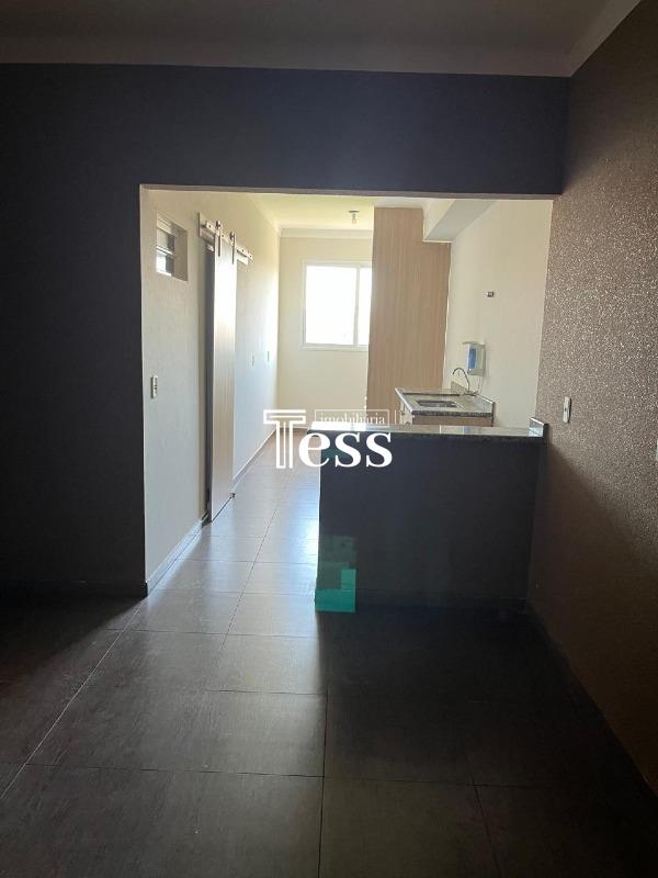 Apartamento com 3 quartos para aluguel, 80m² — foto 14 de 16