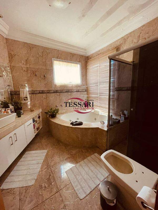 Casa de Condomínio com 4 quartos à venda, 482m² — foto 14 de 24