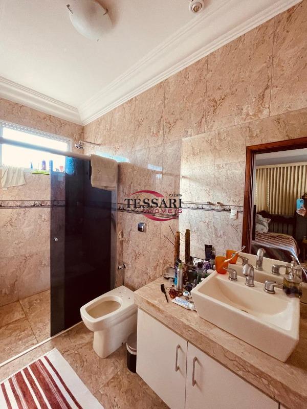 Casa de Condomínio com 4 quartos à venda, 482m² — foto 17 de 24