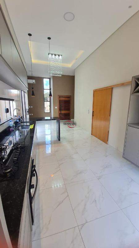 Casa com 3 quartos à venda, 135m² — foto 18 de 27