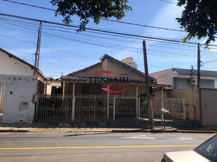 Casa com 3 quartos à venda, 220m² — foto 1 de 20
