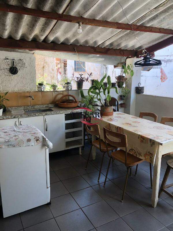 Casa com 3 quartos à venda, 220m² — foto 14 de 20
