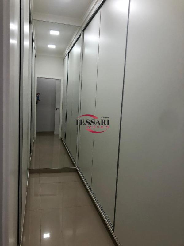 Casa de Condomínio com 3 quartos à venda, 230m² — foto 11 de 29