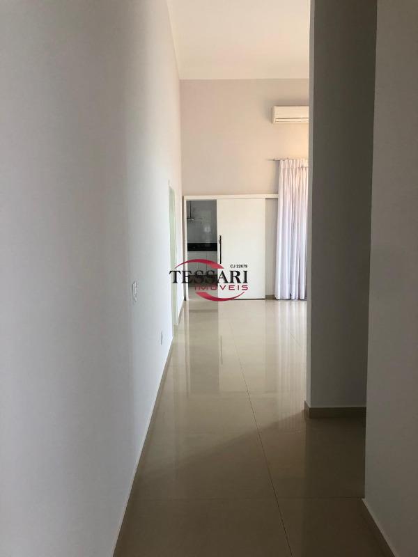 Casa de Condomínio com 3 quartos à venda, 230m² — foto 3 de 29