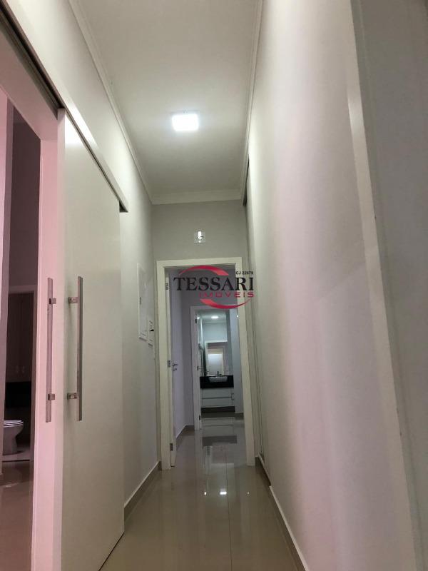 Casa de Condomínio com 3 quartos à venda, 230m² — foto 8 de 29