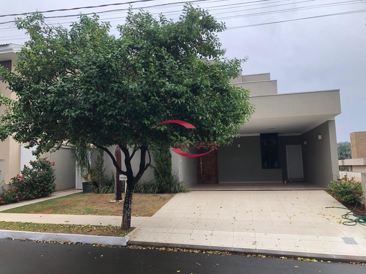Casa de Condomínio com 3 quartos à venda, 230m² — foto 1 de 29