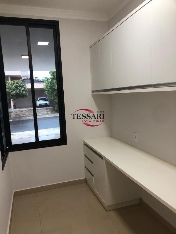 Casa de Condomínio com 3 quartos à venda, 230m² — foto 4 de 29