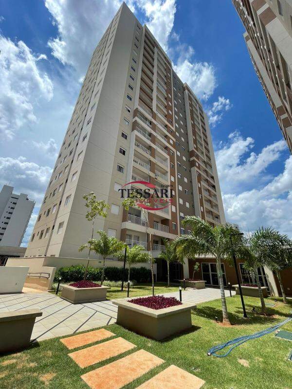 Apartamento com 3 quartos à venda, 77m² — foto 2 de 22