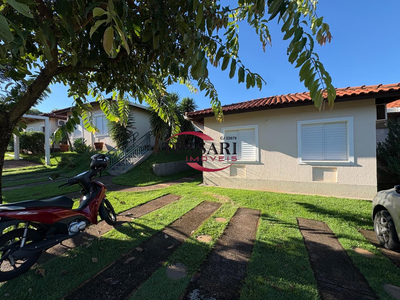 Casa de Condomínio com 3 quartos para aluguel, 119m² — foto 2 de 30
