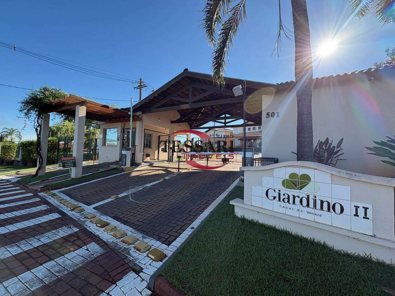 Casa de Condomínio com 3 quartos para aluguel, 119m² — foto 1 de 30