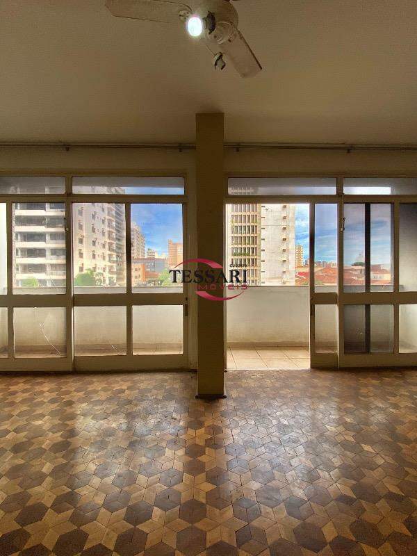 Apartamento com 3 quartos à venda, 150m² — foto 9 de 22