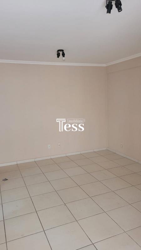 Apartamento com 3 quartos à venda, 70m² — foto 3 de 17