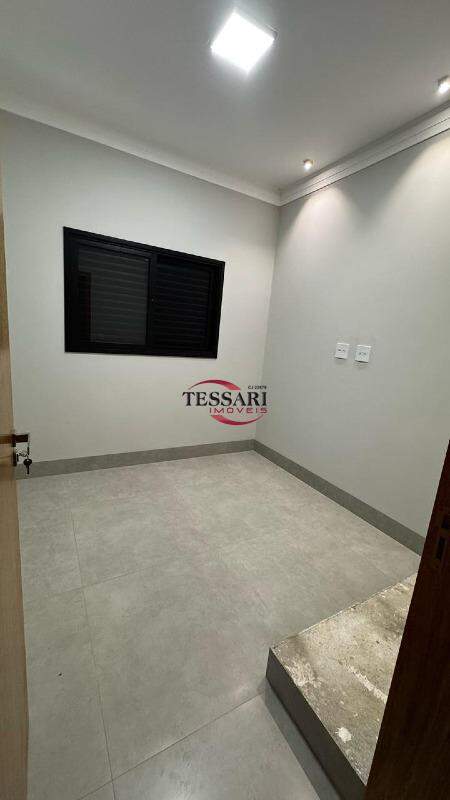 Casa com 3 quartos à venda, 126m² — foto 8 de 25